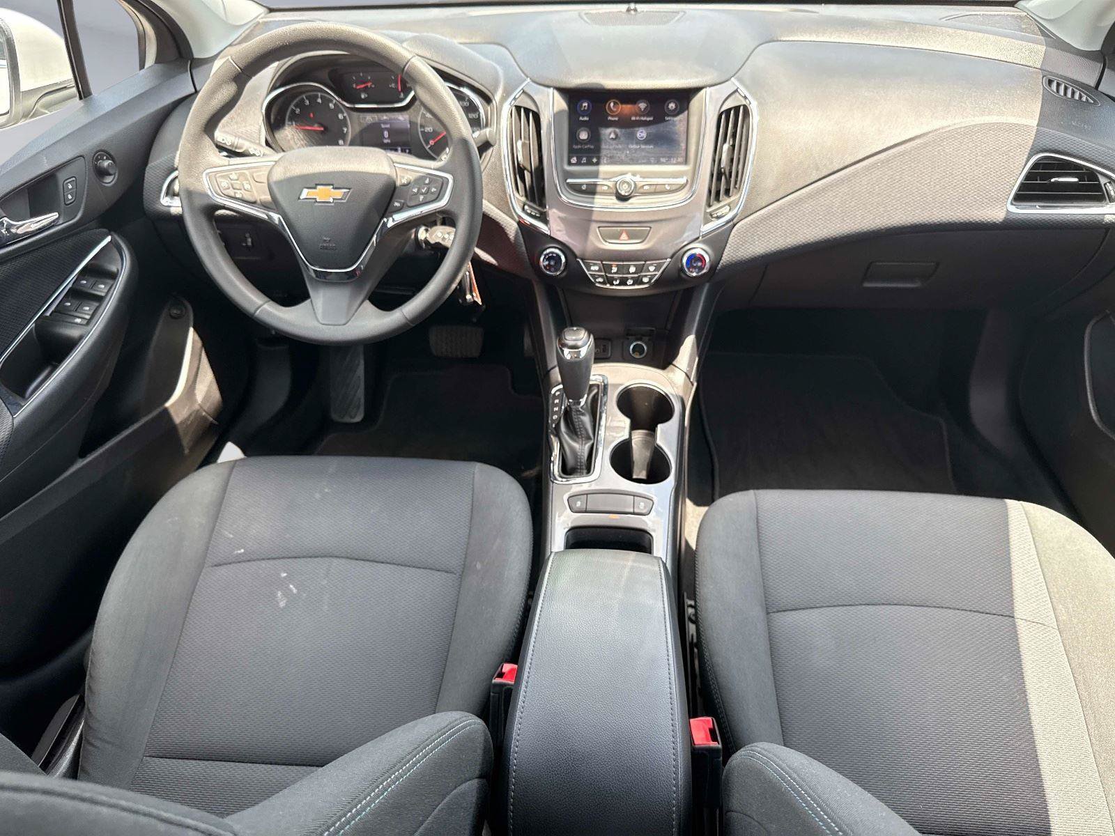 Used 2019 Chevrolet Cruze LT FWD image 14