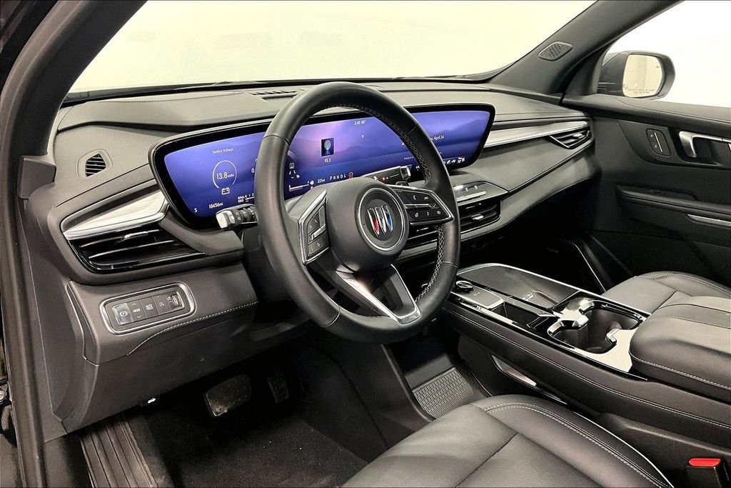 Used 2025 Buick Enclave Preferred FWD image 16