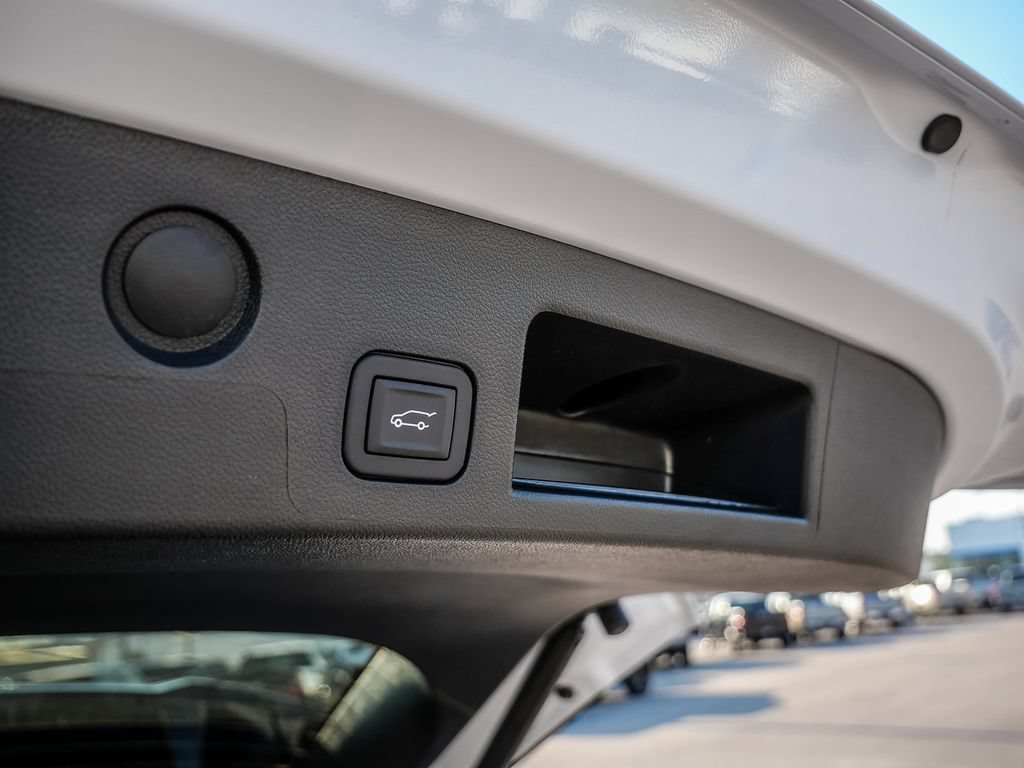 New 2027 Chevrolet Equinox RS w/ Safety and Technology Package FWD image 14