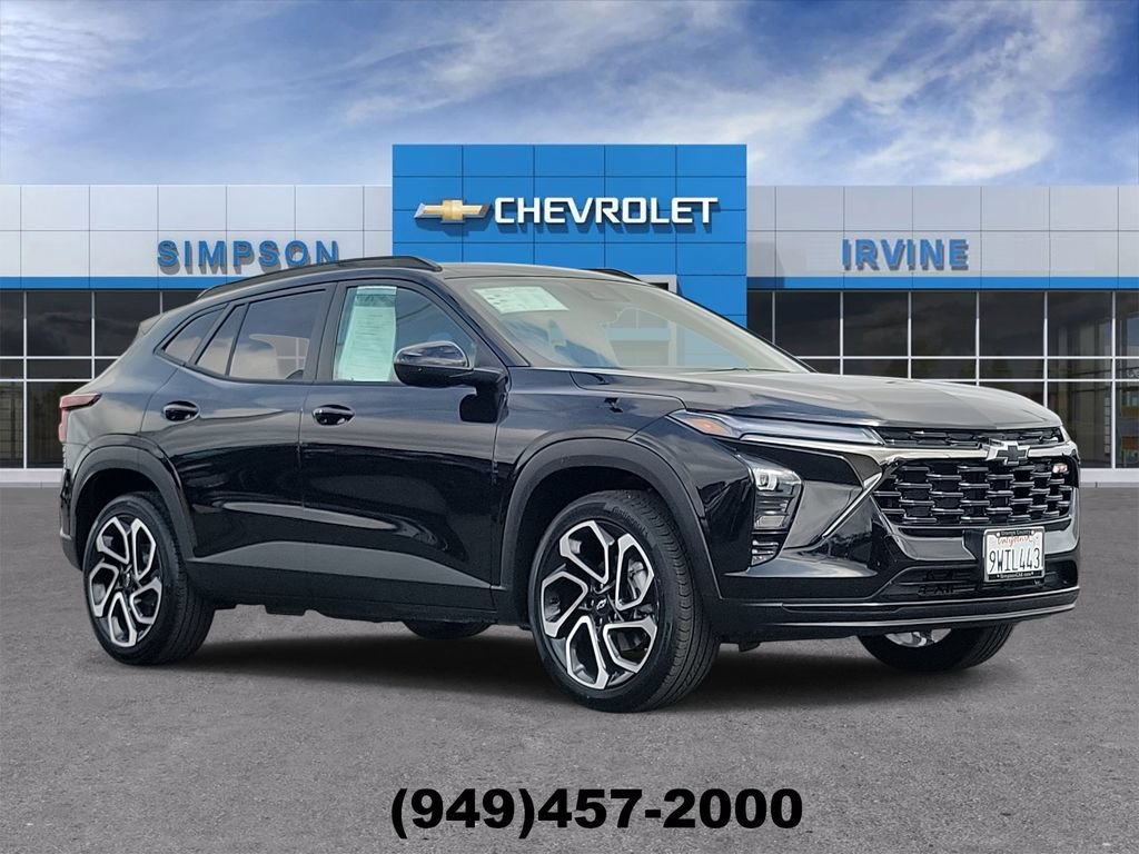 Used 2026 Chevrolet Trax RS w/ Driver Confidence Package FWD image 1