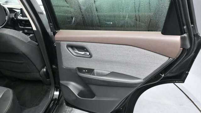 Used 2021 Nissan Rogue SV AWD/4WD image 20