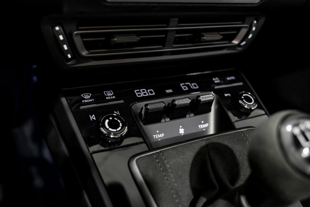 Used 2024 Porsche 911 Carrera GTS w/ Premium Package image 20