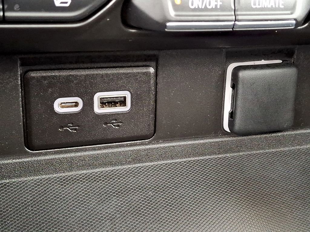 Used 2022 Chevrolet Tahoe LT w/ Luxury Package image 26