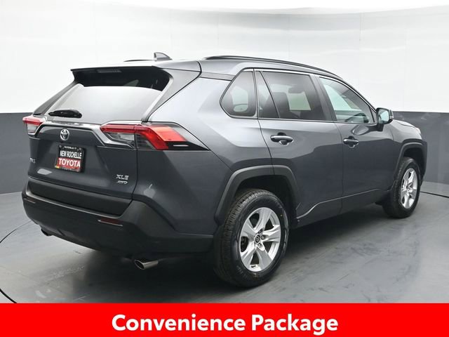 Used 2021 Toyota RAV4 XLE w/ Convenience Package AWD/4WD image 7