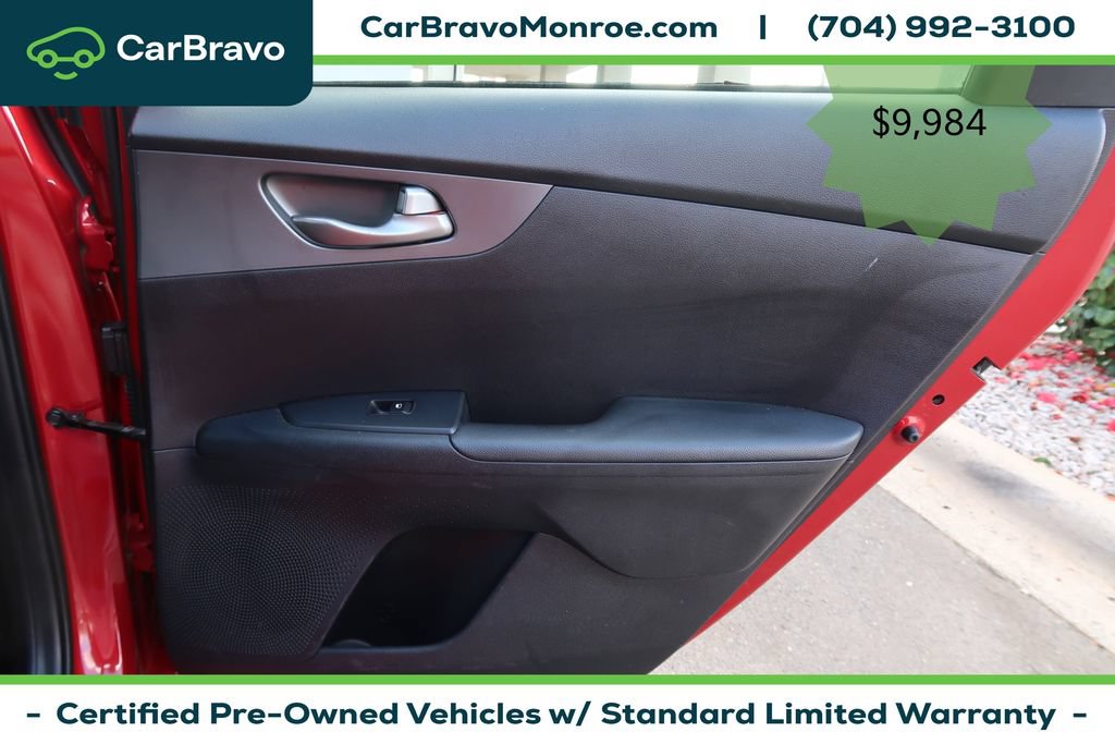 Used 2020 Kia Forte LXS FWD image 33