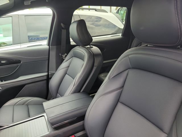 Used 2025 Lincoln Nautilus Premier w/ Jet Appearance Package AWD/4WD image 18
