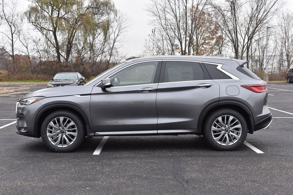 New 2025 INFINITI QX50 Luxe image 2