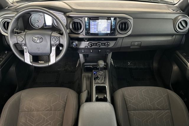 Used 2017 Toyota Tacoma TRD Sport image 14