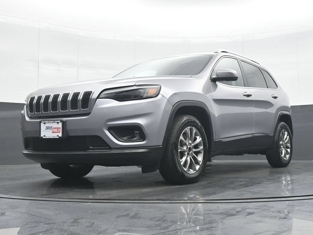 Used 2019 Jeep Cherokee Latitude Plus AWD/4WD image 25