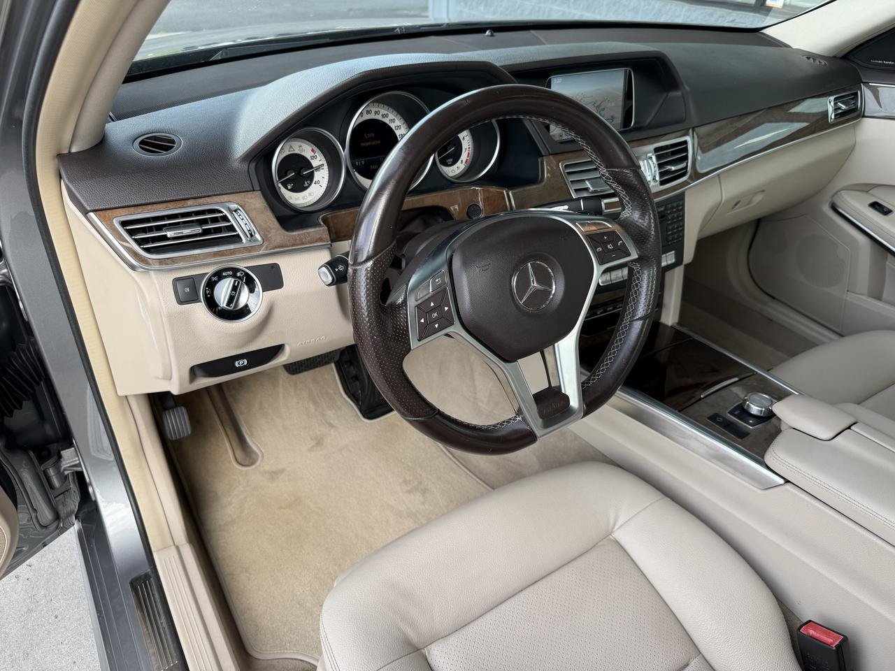 Used 2014 Mercedes-Benz E 350 4MATIC Sport image 14