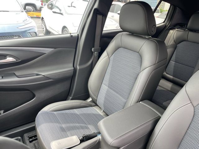 New 2026 Buick Envista Sport Touring w/ Convenience I Package FWD image 23