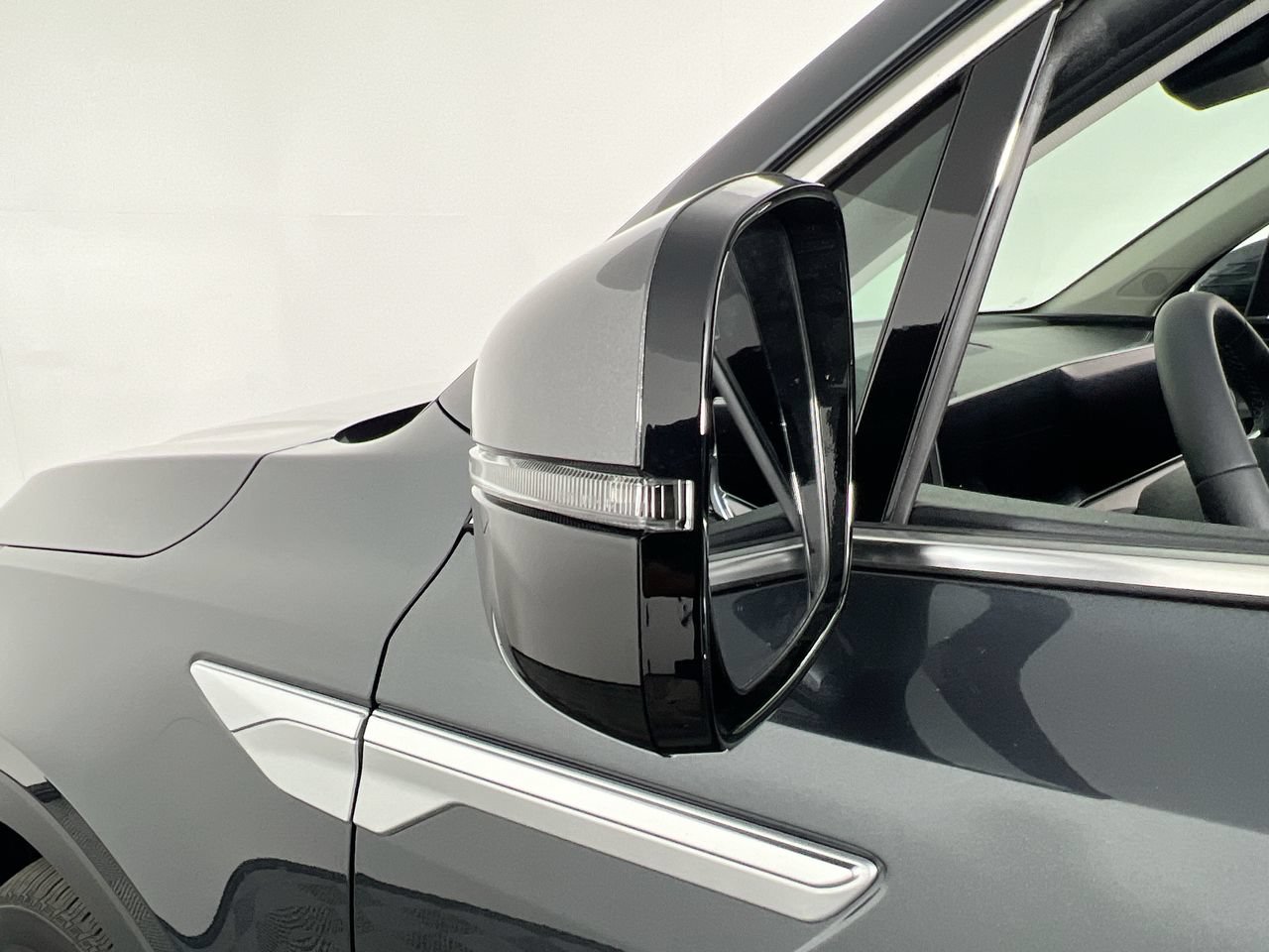 New 2026 Kia Sorento S w/ S Panoramic Sunroof Package FWD image 10