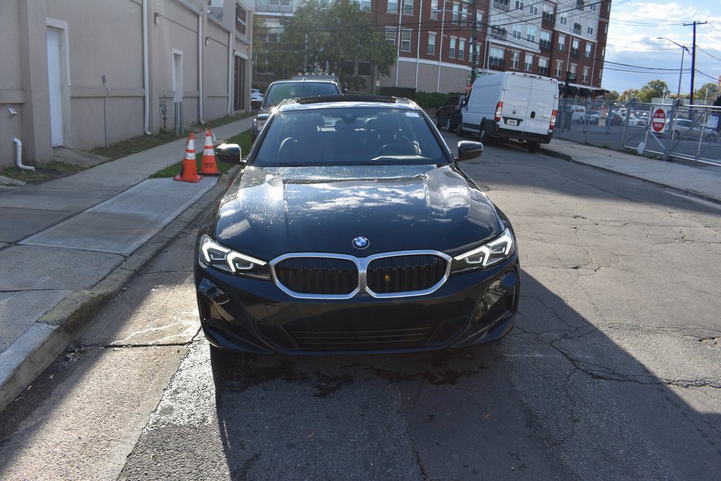 Used 2025 BMW 330i xDrive Sedan image 3