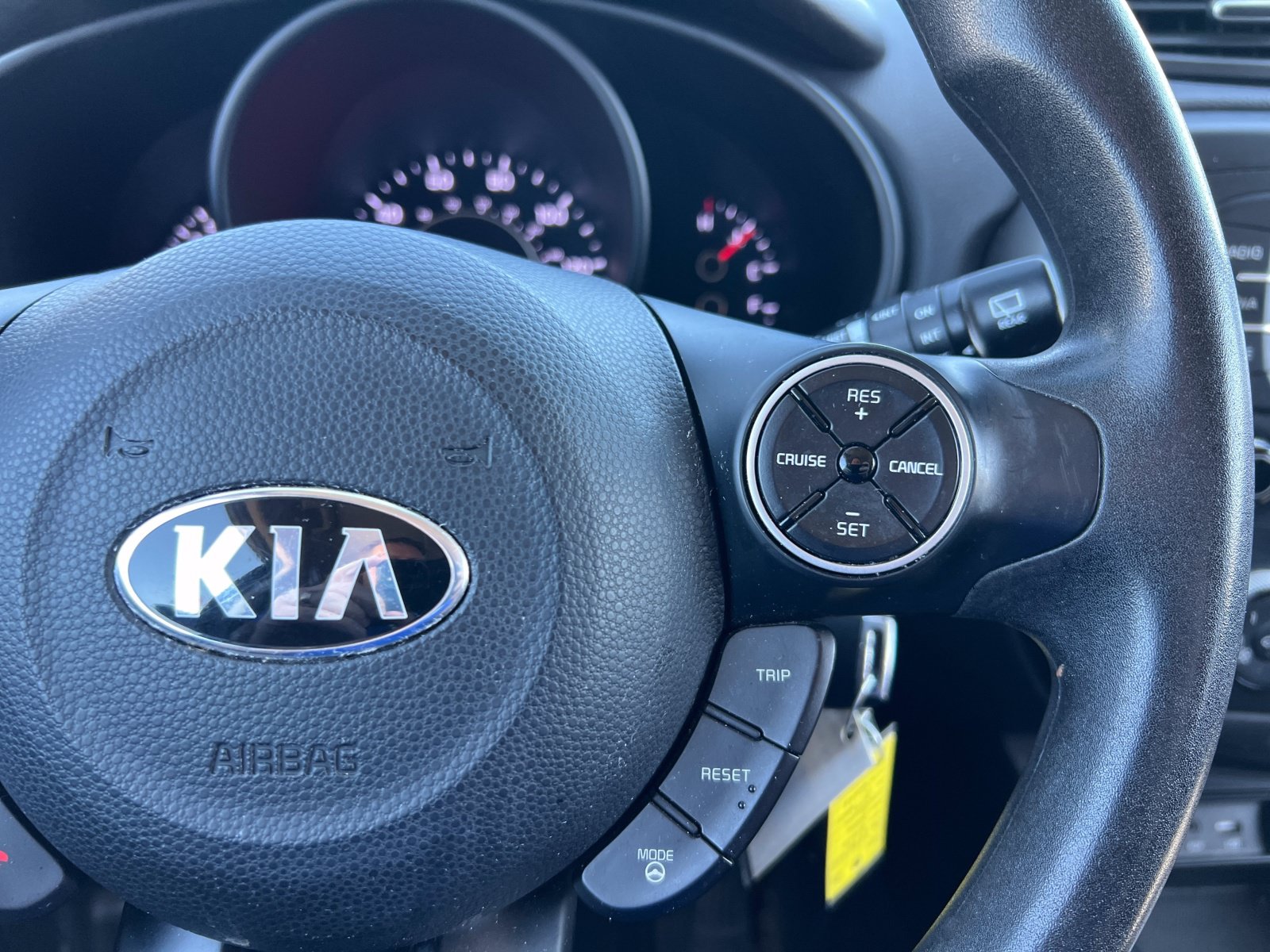 Used 2016 Kia Soul + FWD image 28