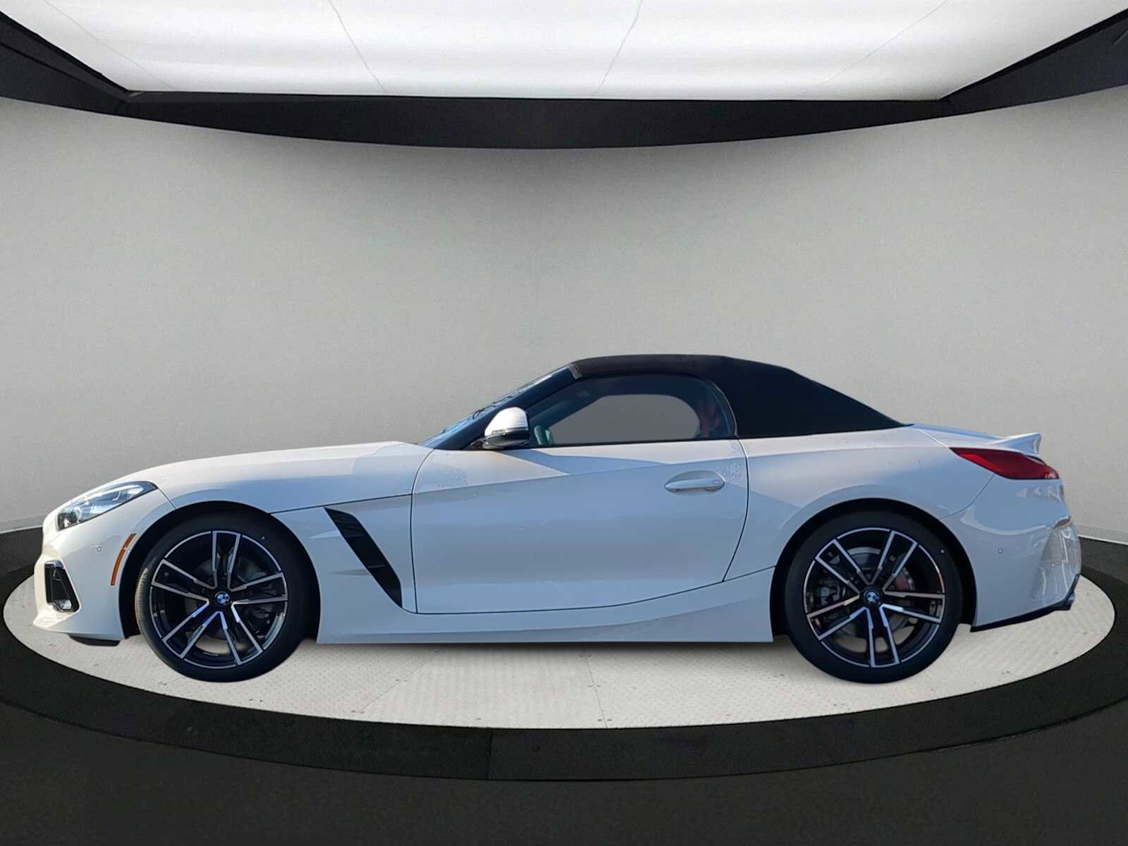 New 2026 BMW Z4 sDrive30i image 5