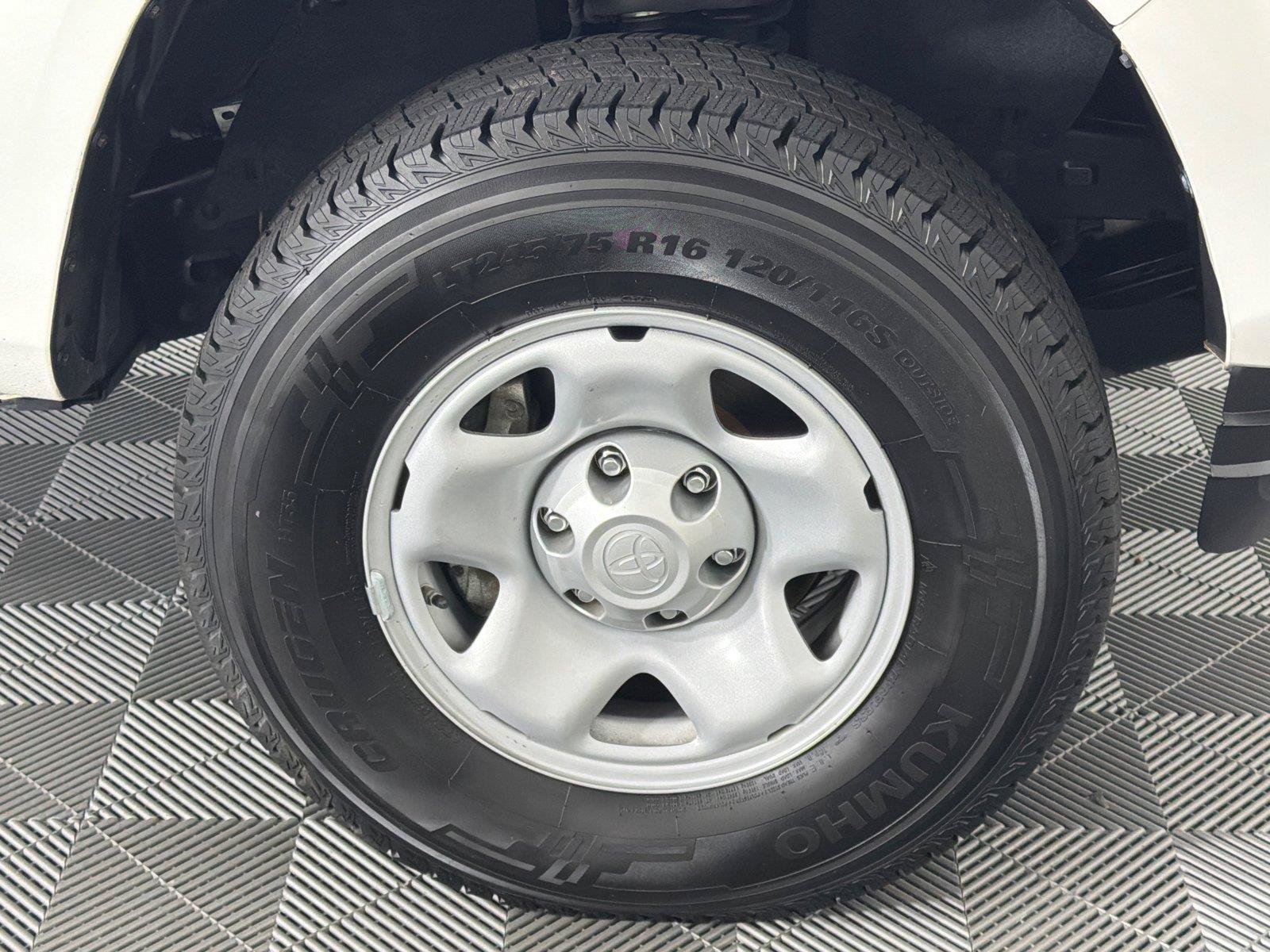 Used 2023 Toyota Tacoma SR5 RWD image 12