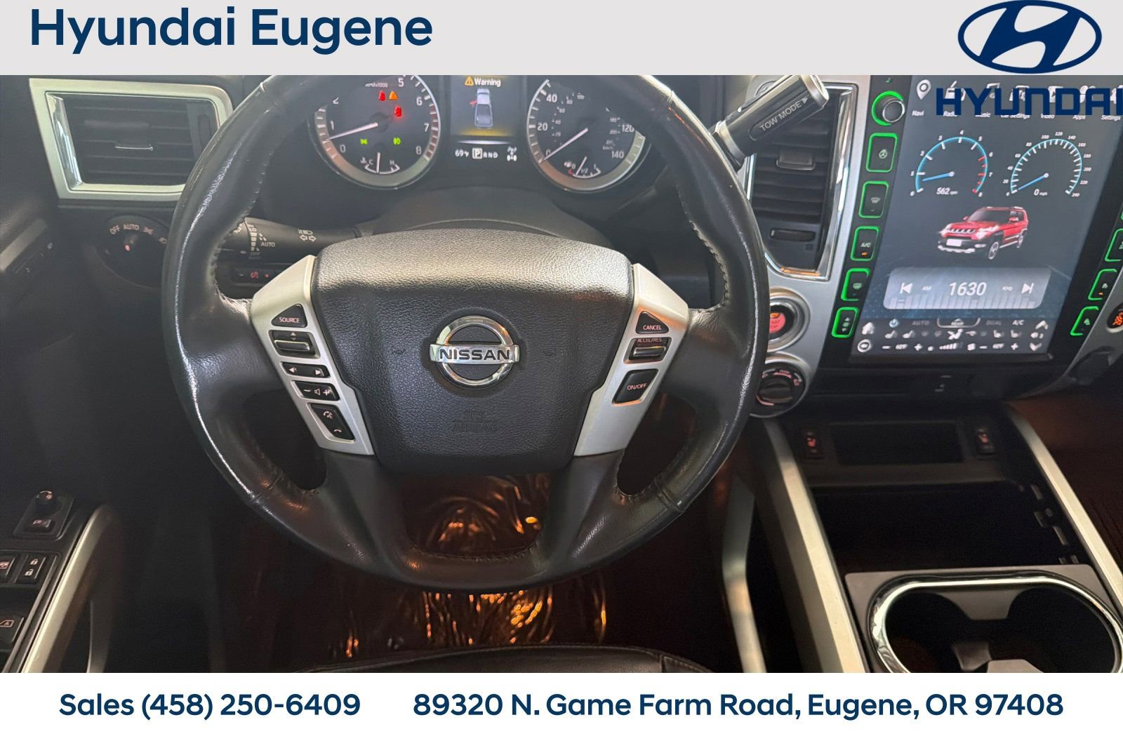 Used 2018 Nissan Titan SL AWD/4WD image 19