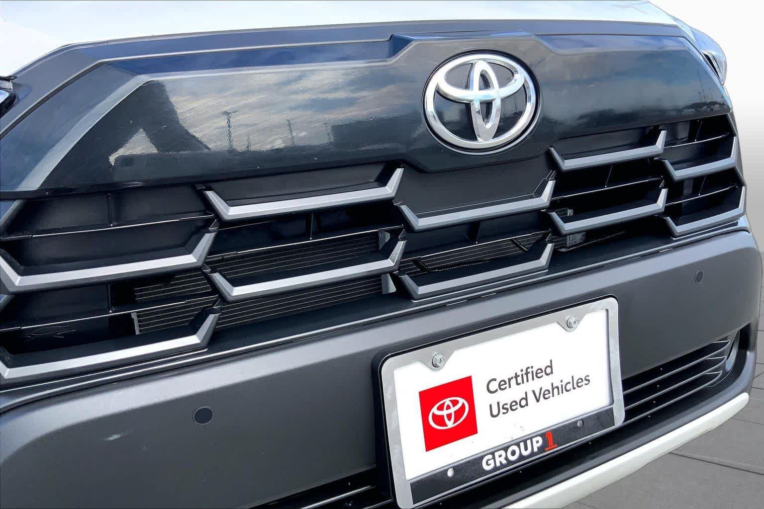 Used 2026 Toyota Corolla Cross XLE w/ Convenience Package FWD image 29