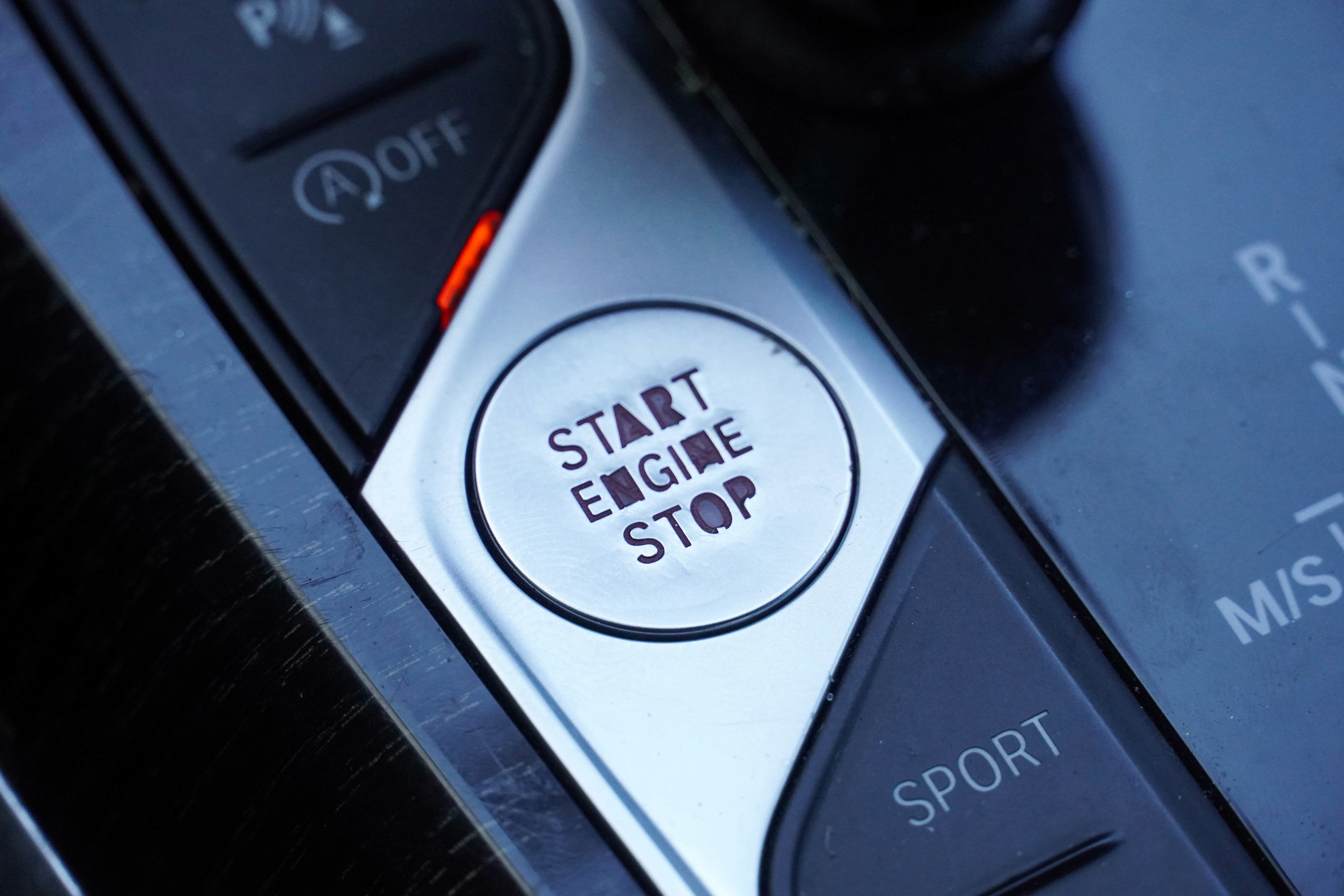 Used 2020 BMW 330i Sedan w/ Convenience Package image 18