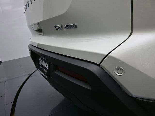 Used 2024 Nissan Pathfinder SV image 39