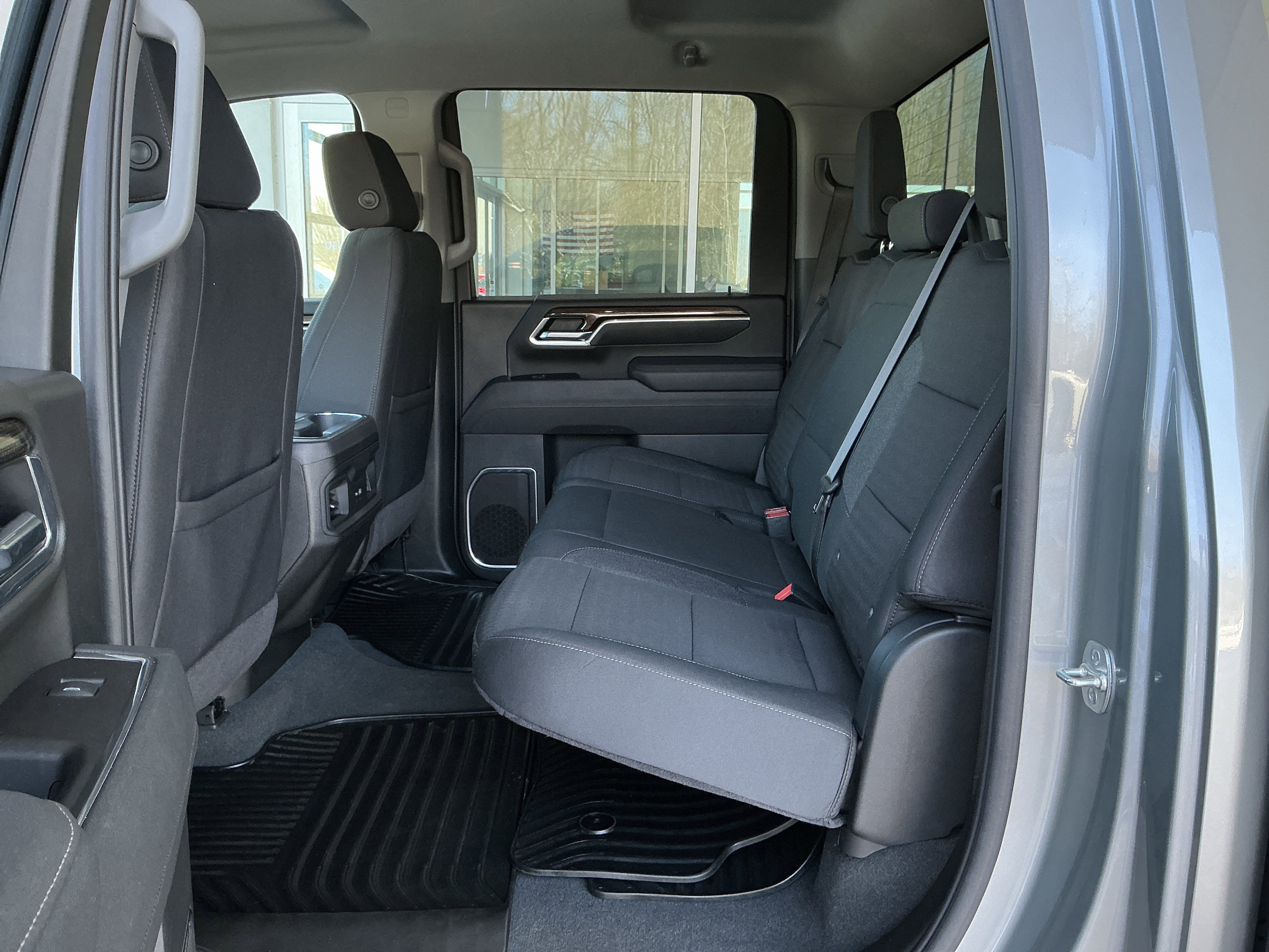 Used 2025 Chevrolet Silverado 3500 LT w/ Convenience Package image 18