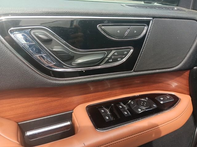 Used 2020 Lincoln Navigator Reserve image 27