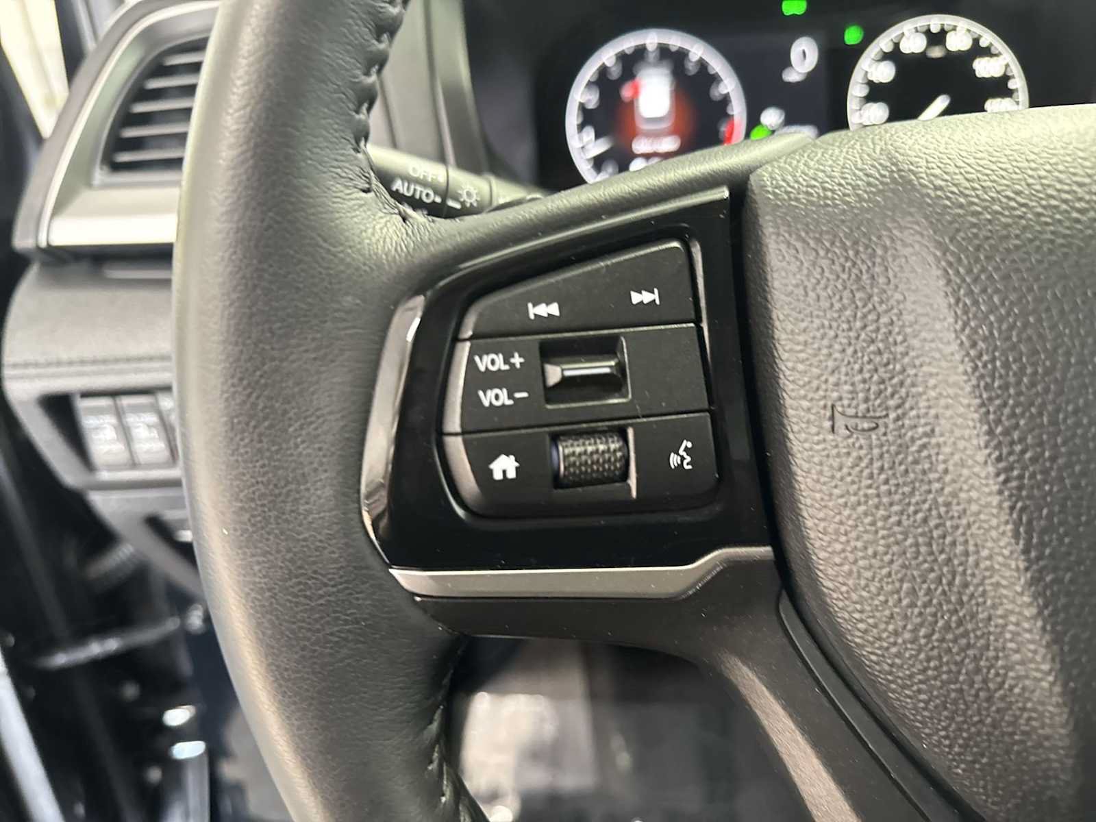 Used 2025 Honda Odyssey EX-L image 24
