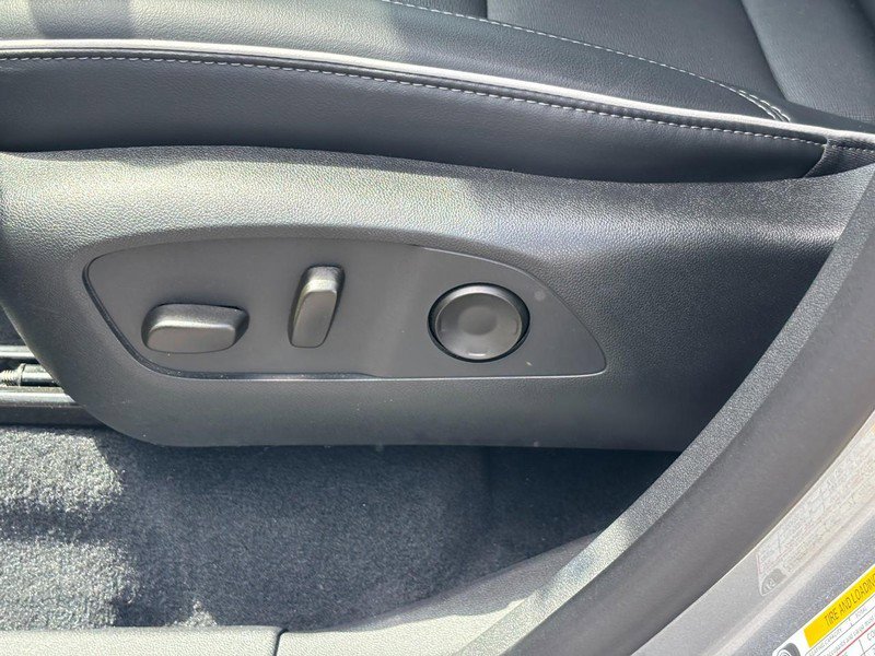 Certified 2025 Buick Enclave Preferred AWD/4WD image 16