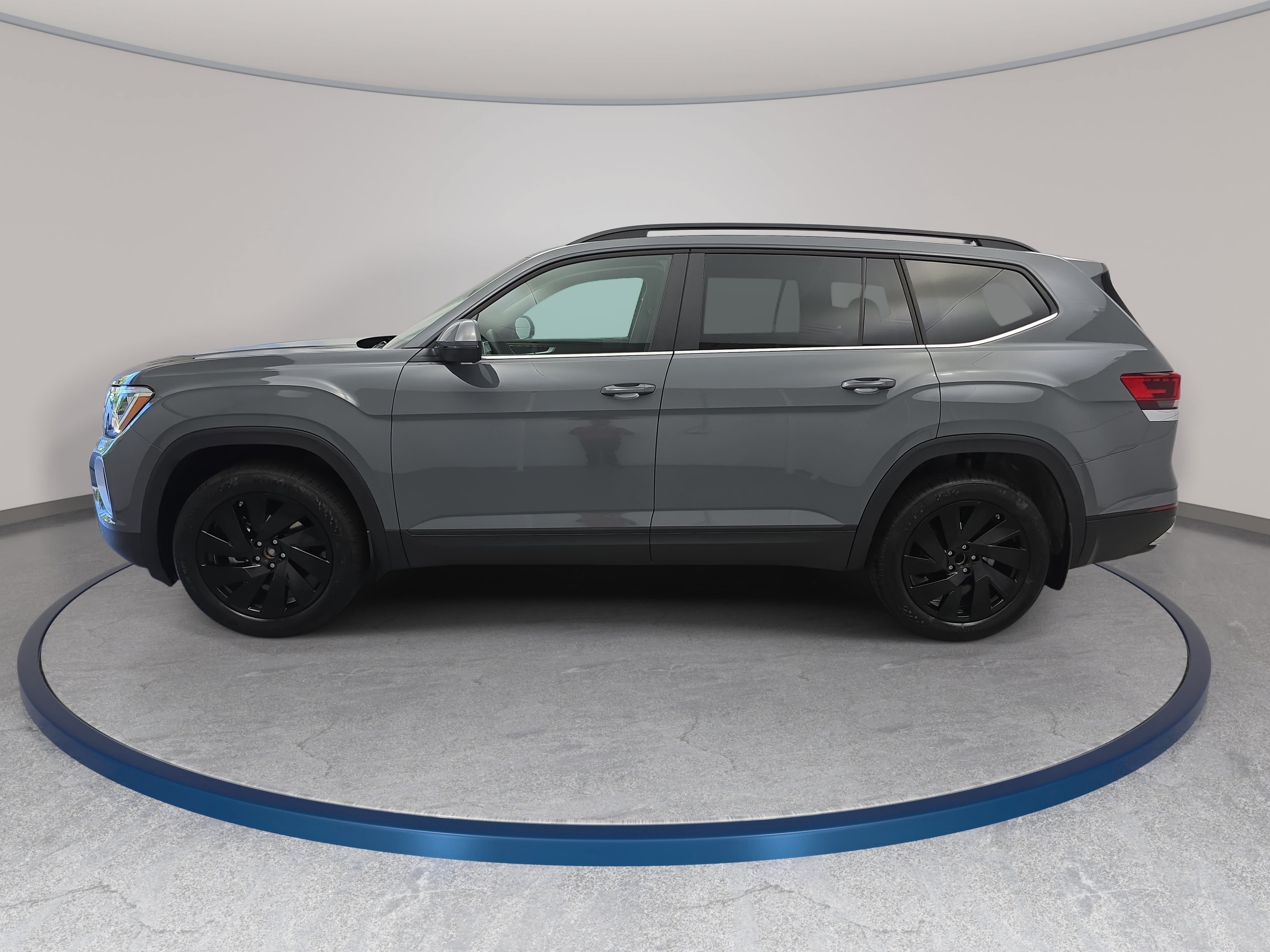 New 2026 Volkswagen Atlas SE FWD image 8