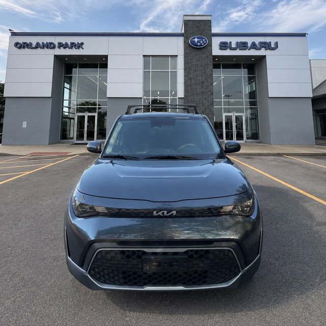 Used 2025 Kia Soul LX w/ LX Technology Package FWD image 2