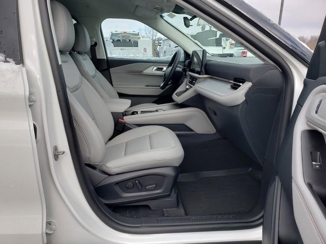 New 2026 Ford Explorer Active image 21