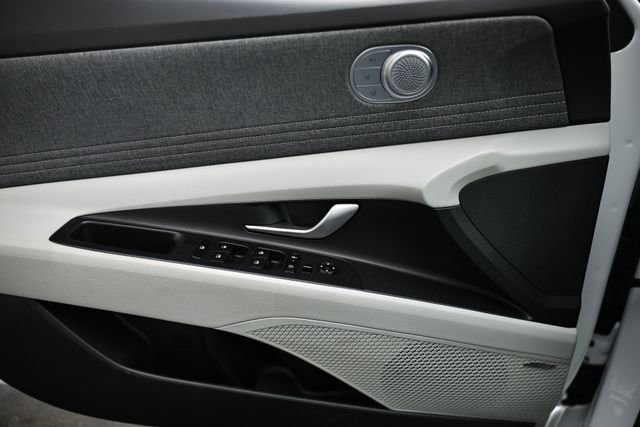 Certified 2025 Hyundai Elantra Limited image 14