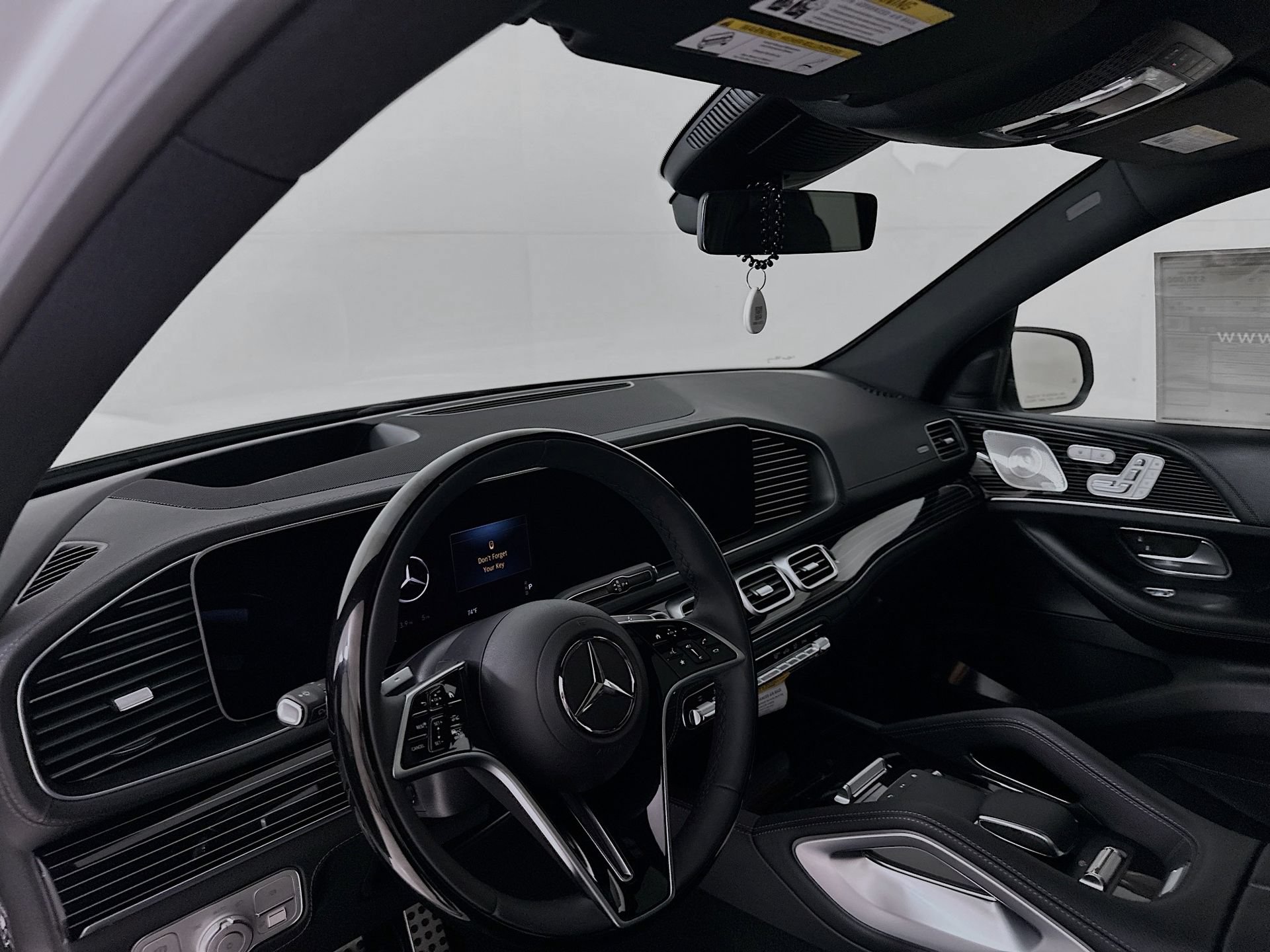New 2026 Mercedes-Benz GLS 580 4MATIC image 10