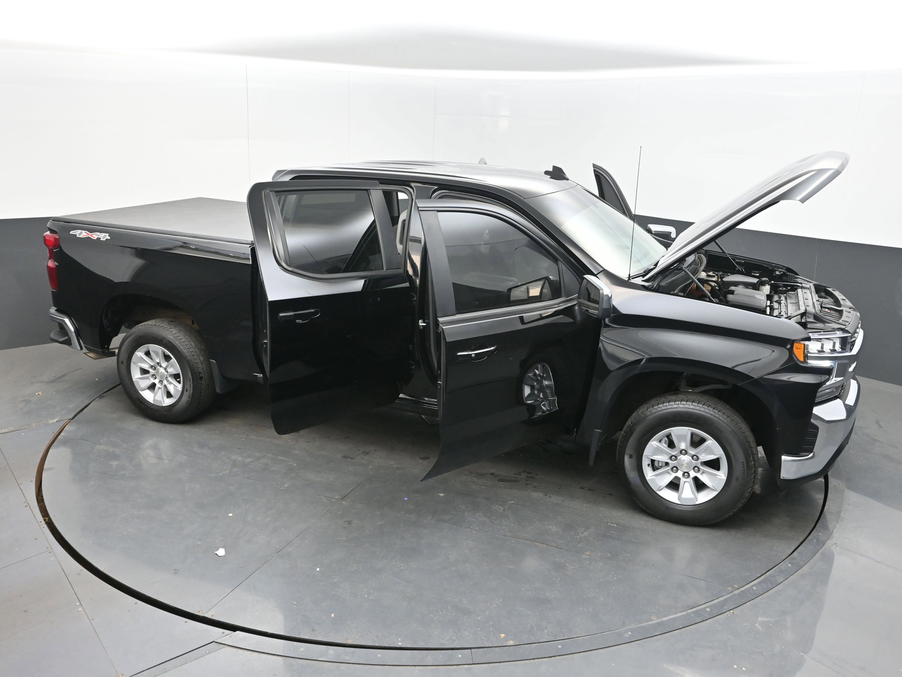 Used 2022 Chevrolet Silverado 1500 LT AWD/4WD image 36