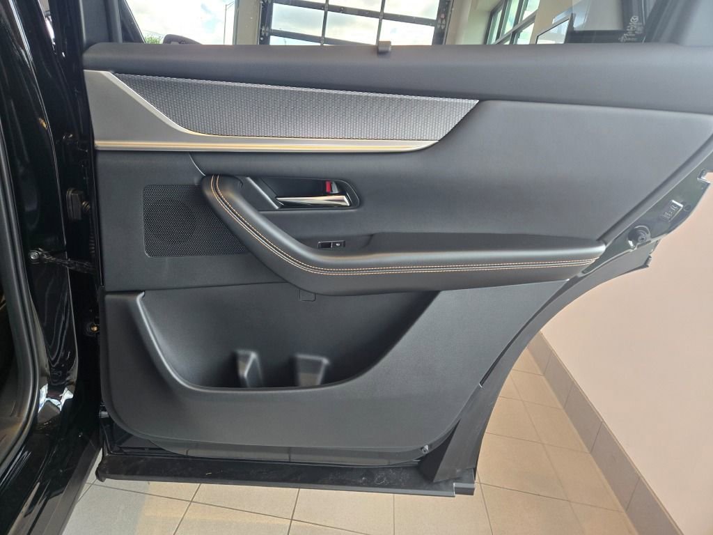 New 2025 MAZDA CX-70 Plug-In Hybrid w/ Premium Pkg image 9