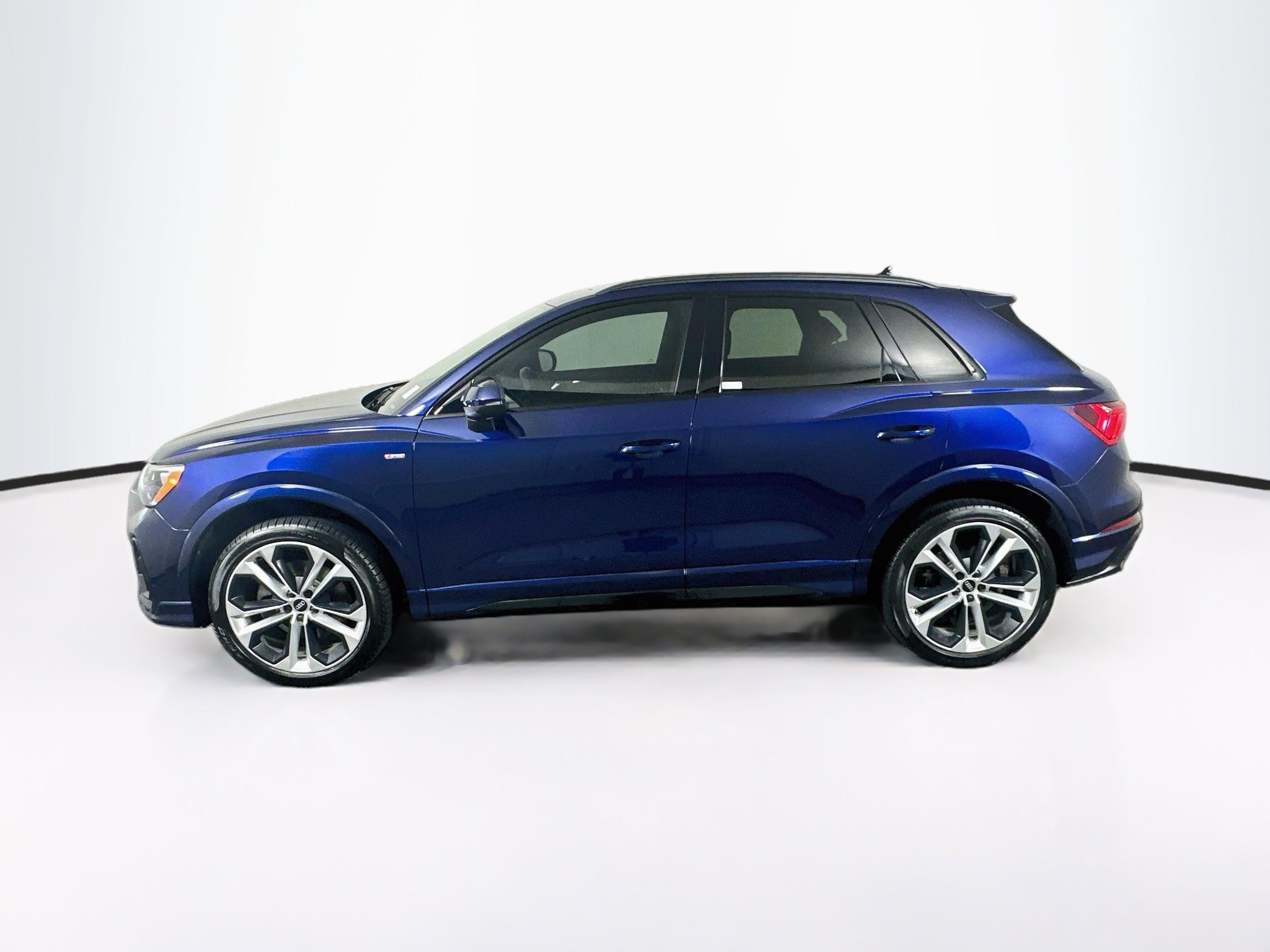 Used 2021 Audi Q3 2.0T Premium AWD/4WD image 4