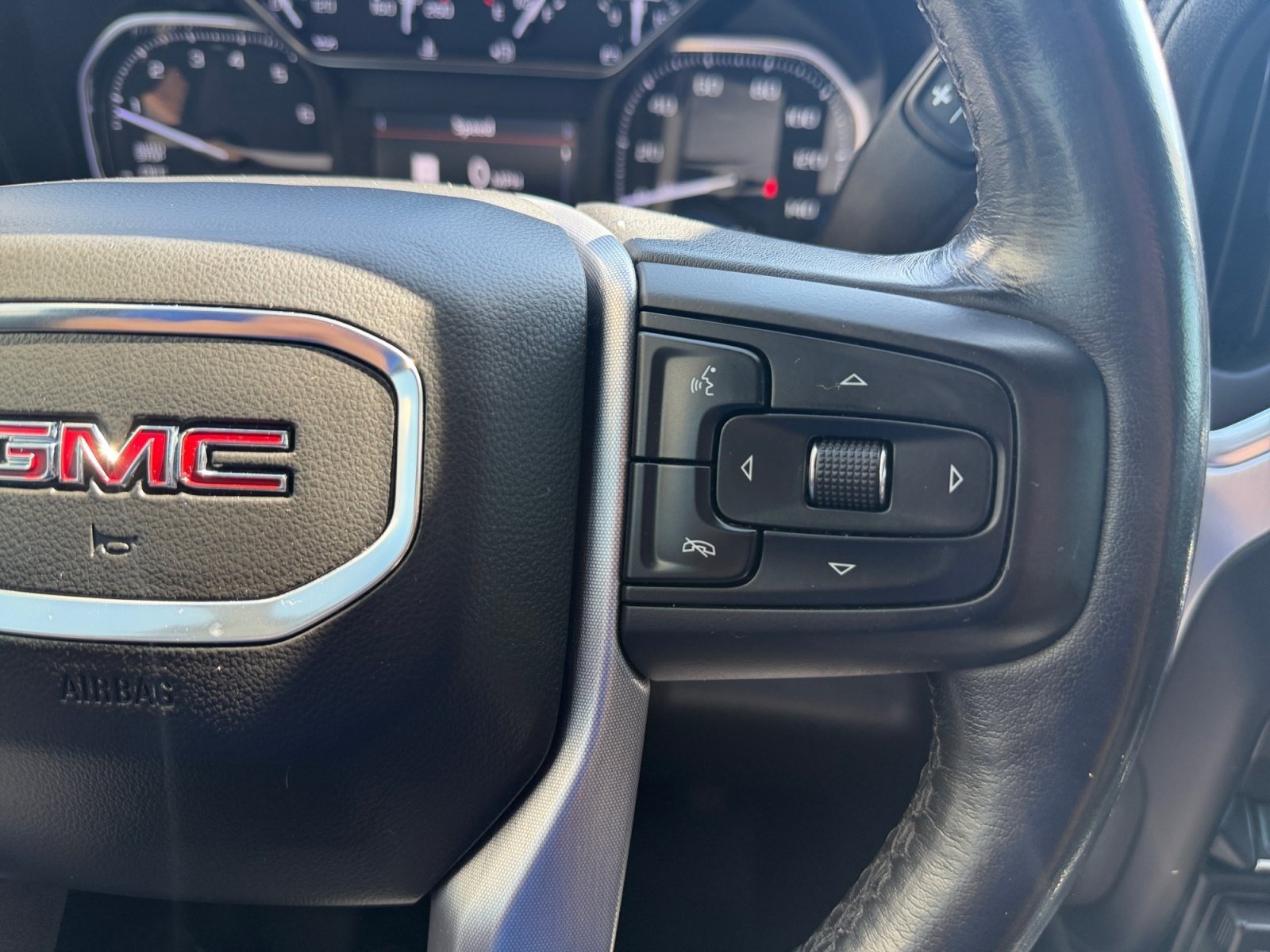Used 2021 GMC Sierra 1500 SLT AWD/4WD image 19