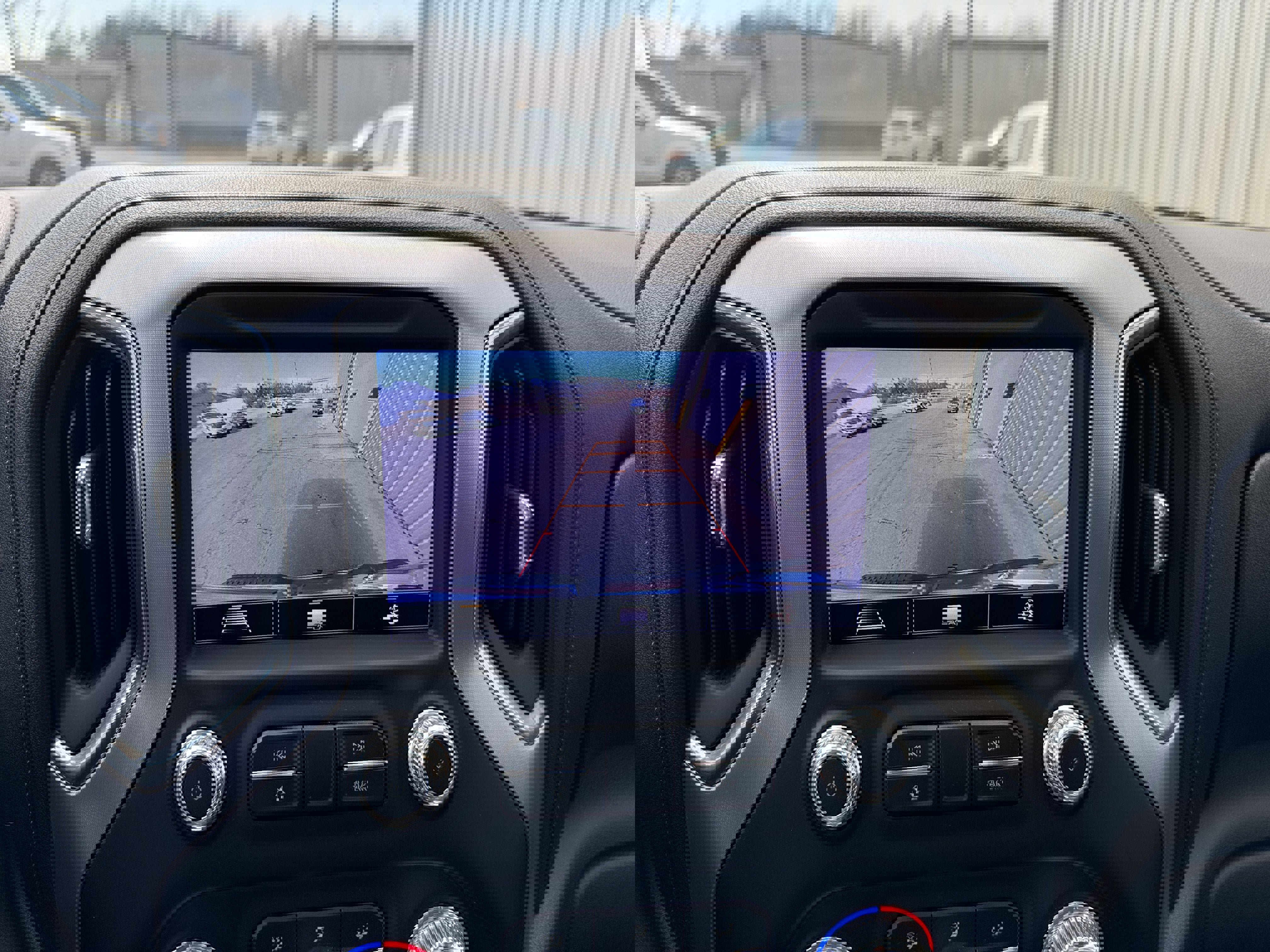 Used 2020 GMC Sierra 2500 SLT w/ SLT Convenience Package image 16