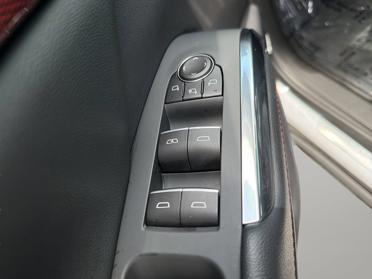 Used 2026 Chevrolet Traverse RS w/ LPO, Floor Liner Package AWD/4WD image 16