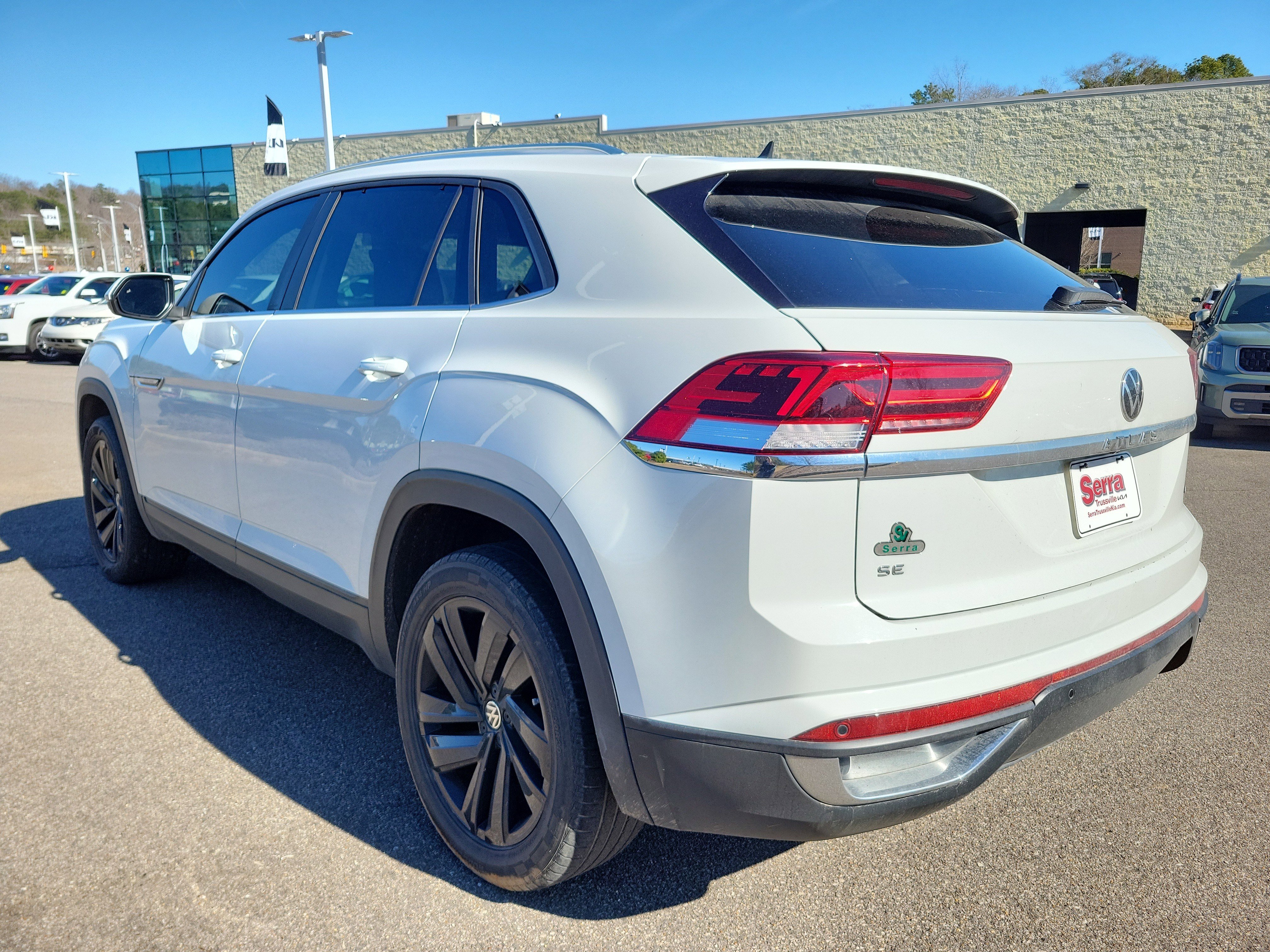 Used 2023 Volkswagen Atlas Cross Sport SE w/ Black Wheel Package image 21