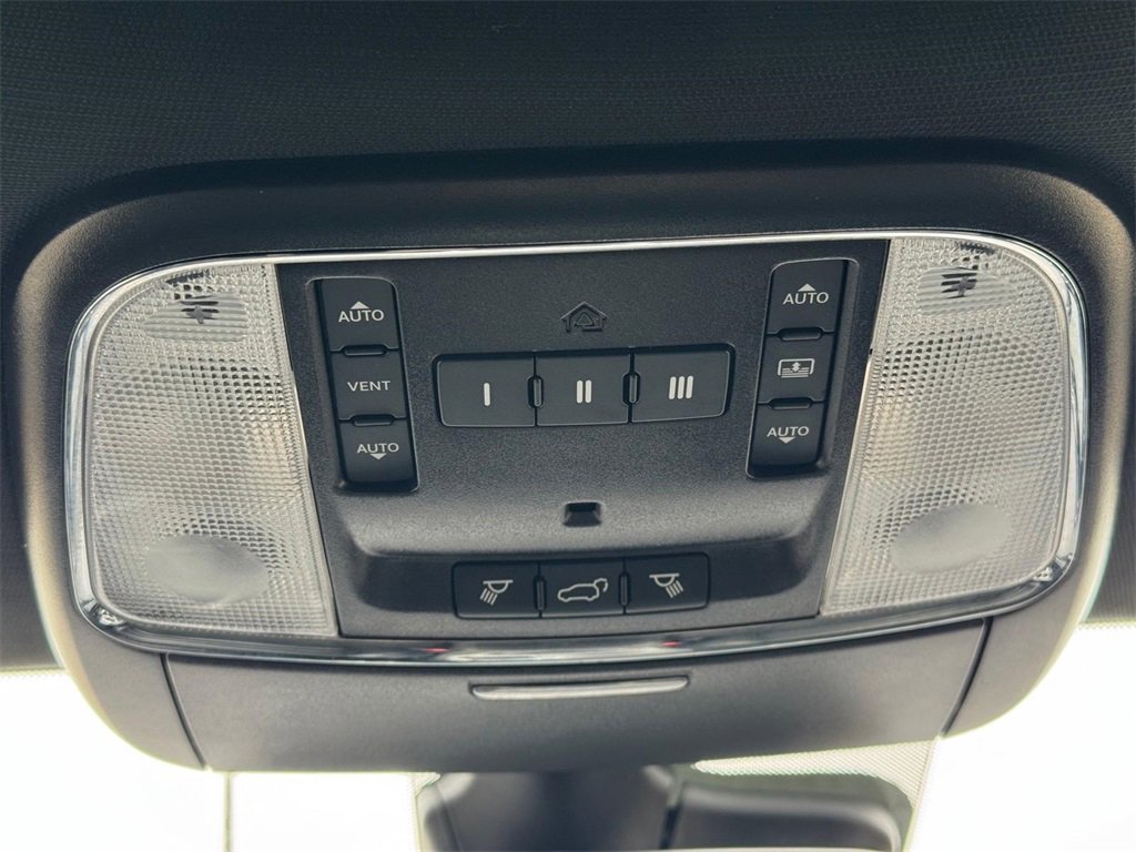 Used 2020 Jeep Grand Cherokee High Altitude image 21