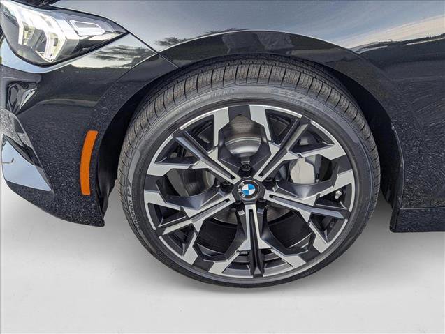 Used 2025 BMW 330i Sedan w/ Premium Package image 9