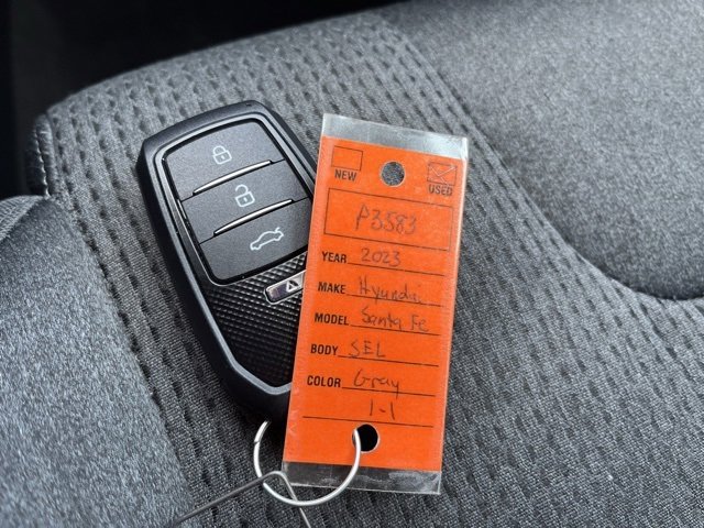 Used 2023 Hyundai Santa Fe SEL image 33