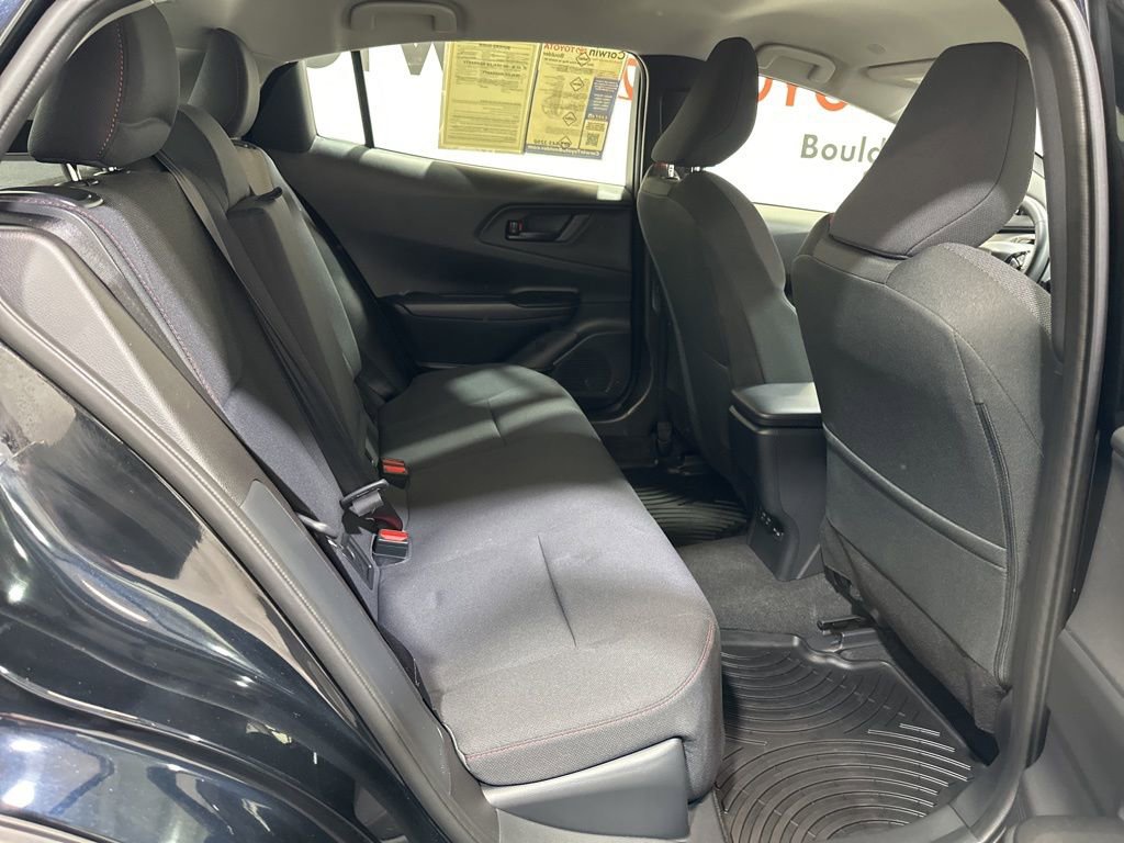 Used 2025 Toyota Prius Plug-In Hybrid image 15