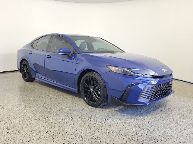 Certified 2025 Toyota Camry SE FWD image 4