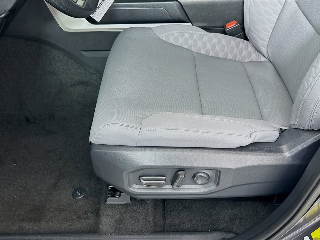 Used 2025 Toyota Tundra SR5 AWD/4WD image 19