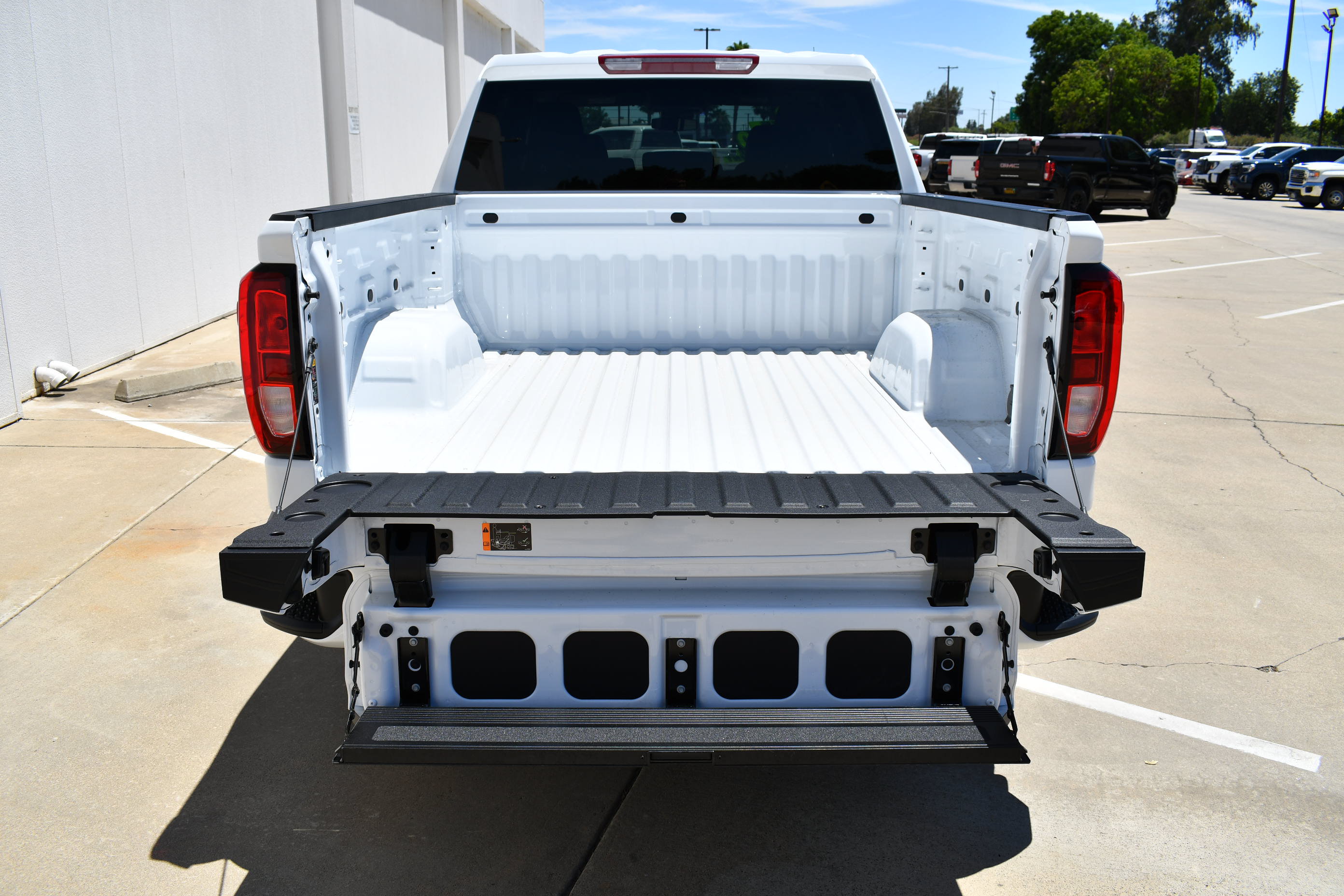 New 2026 GMC Sierra 1500 Elevation AWD/4WD image 10
