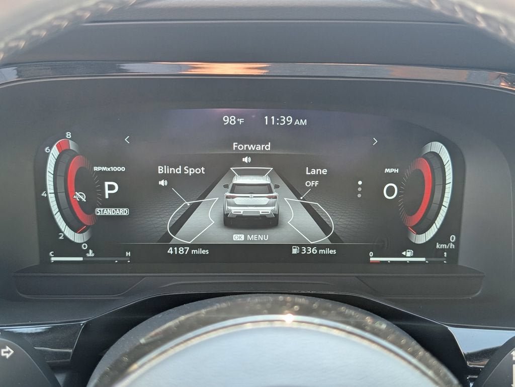 Used 2025 Nissan Pathfinder Platinum FWD image 27