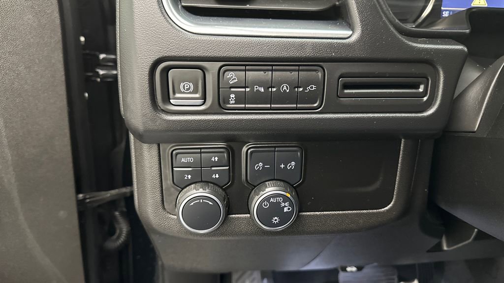 Used 2021 Chevrolet Tahoe Z71 image 30