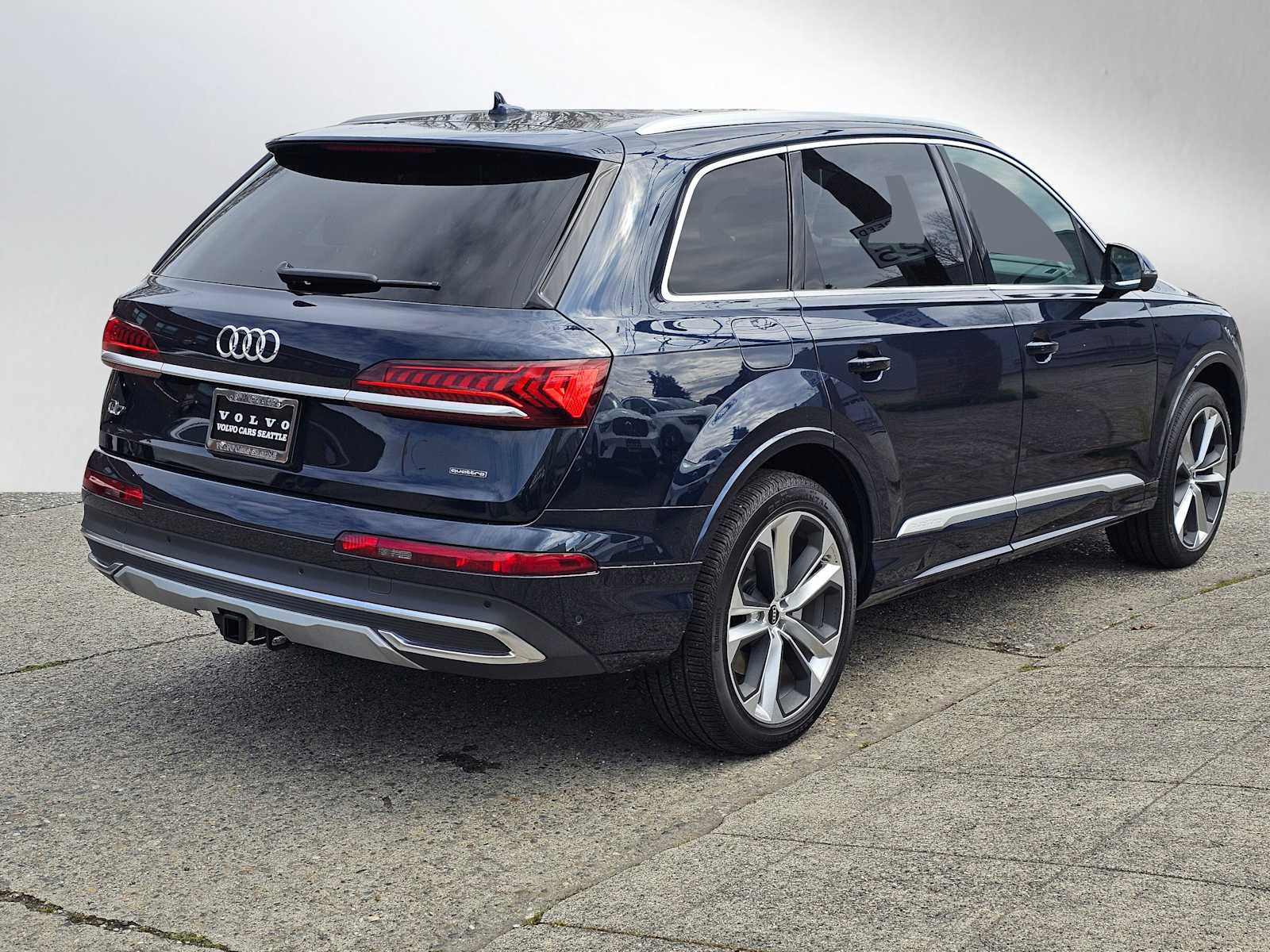 Used 2023 Audi Q7 3.0T Premium Plus w/ Premium Plus Package image 3
